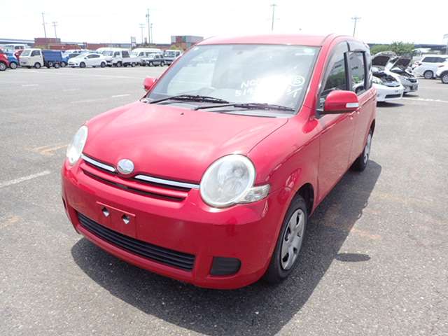 TOYOTA SIENTA photo 2