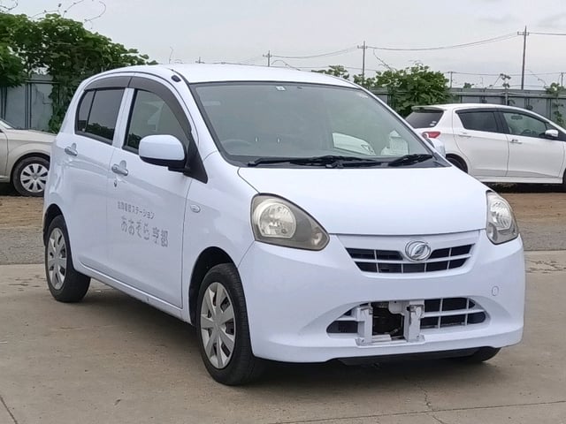 DAIHATSU MIRA ES 2013