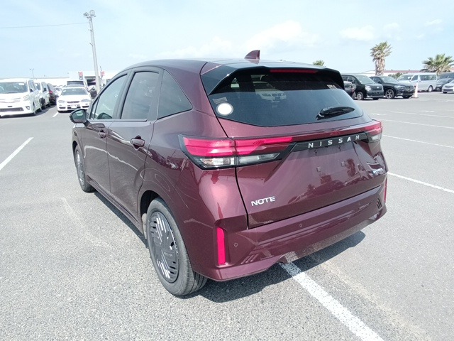 NISSAN NOTE photo 3