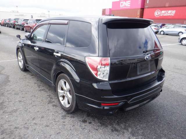 SUBARU FORESTER photo 3