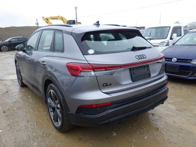 AUDI Q4 E-TRON photo 3