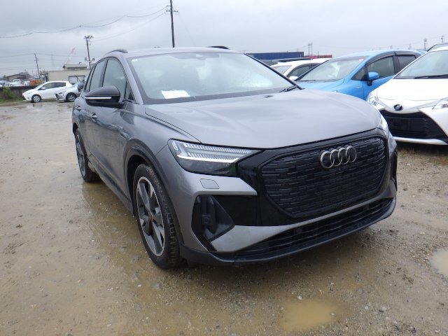 AUDI Q4 E-TRON 2024