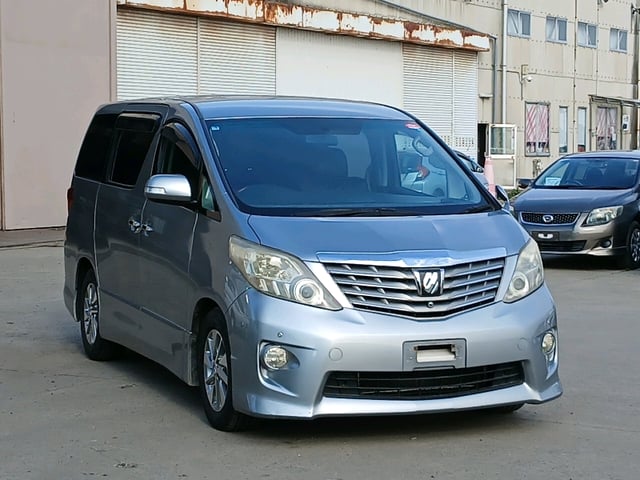 TOYOTA ALPHARD 2009