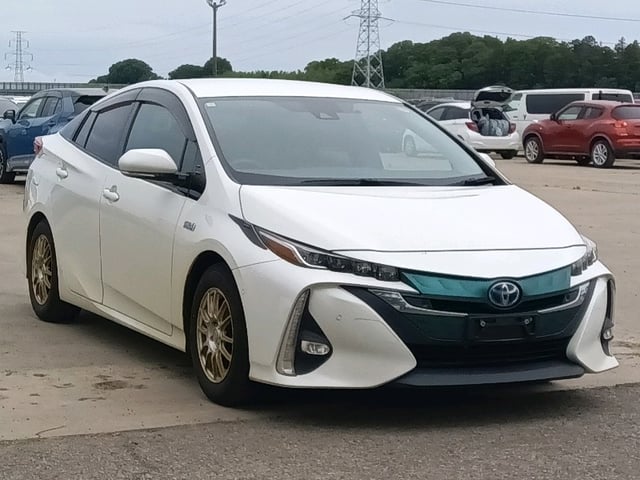 TOYOTA PRIUS PHV 2017