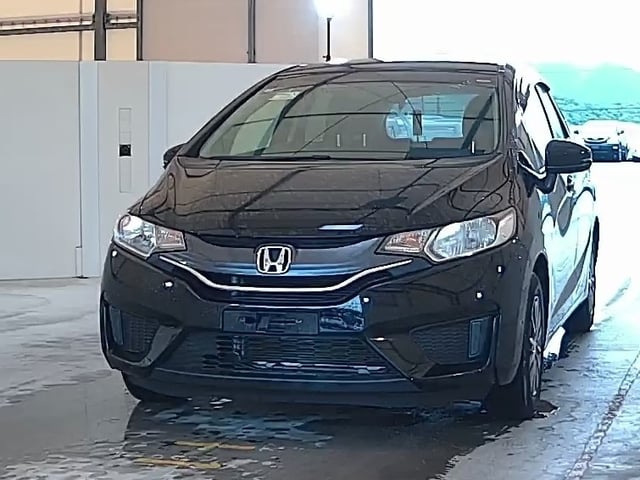 HONDA FIT photo 2