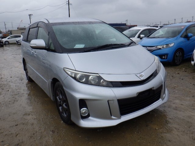 TOYOTA ESTIMA 2015