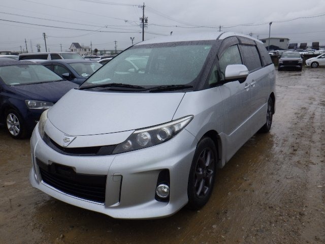 TOYOTA ESTIMA photo 2
