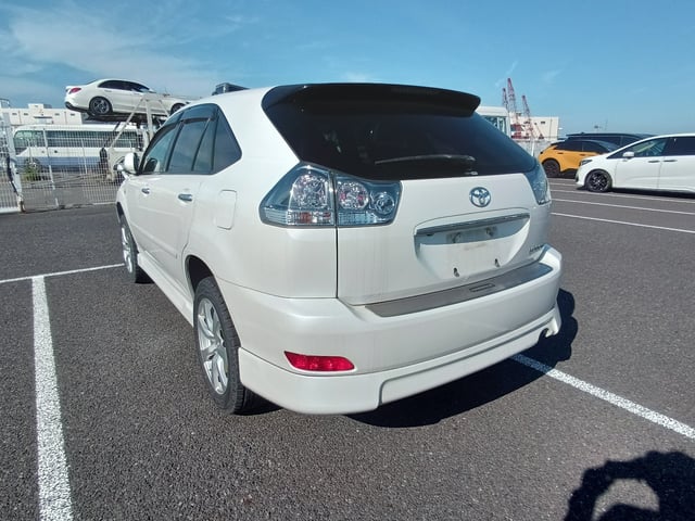 TOYOTA HARRIER photo 3