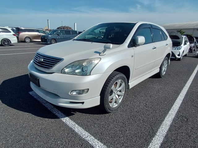 TOYOTA HARRIER photo 2