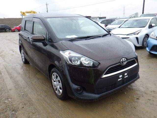 TOYOTA SIENTA 2016