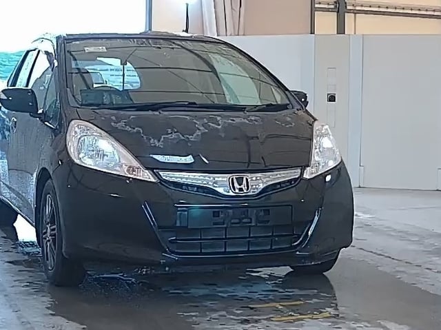 HONDA FIT HYBRID 2011