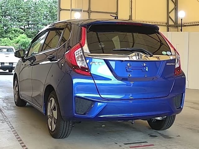 HONDA FIT HYBRID photo 3