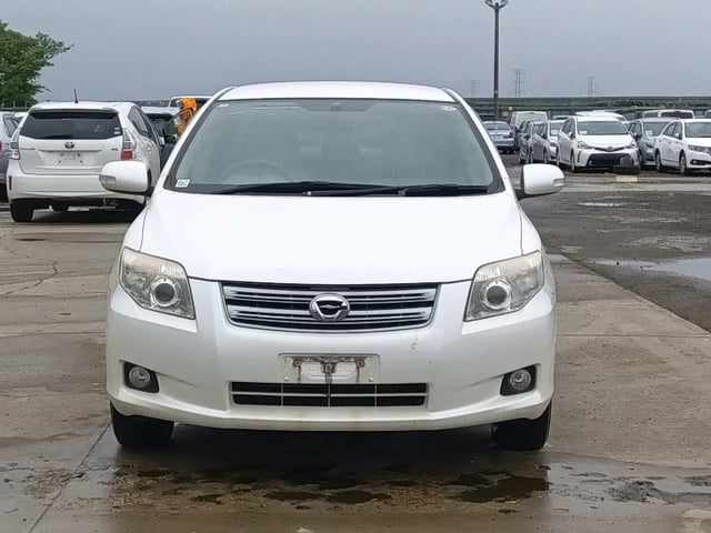 TOYOTA COROLLA AXIO photo 2