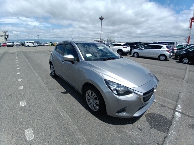 MAZDA DEMIO 2016