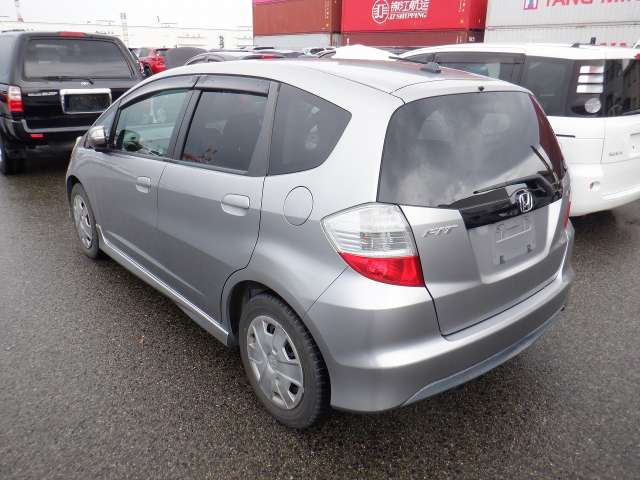 HONDA FIT photo 3