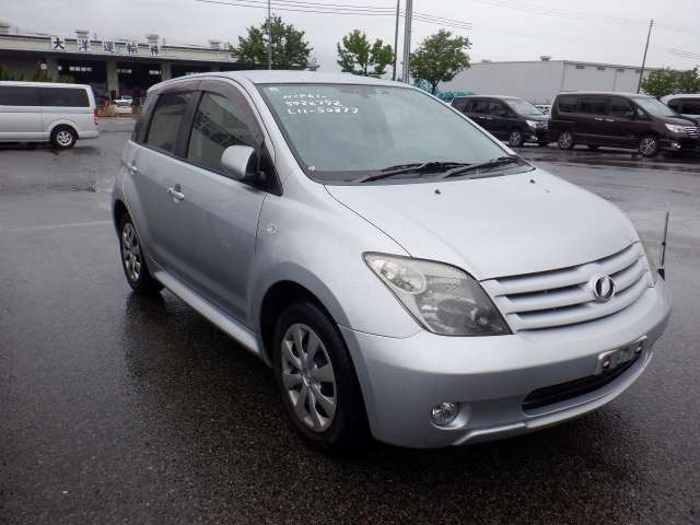 TOYOTA IST 2007