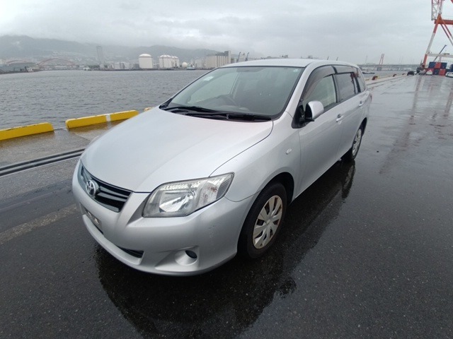 TOYOTA COROLLA FIELDER photo 2