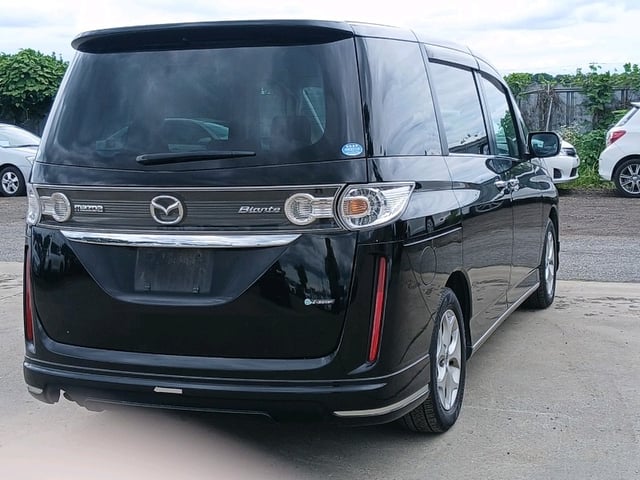 MAZDA BIANTE photo 3