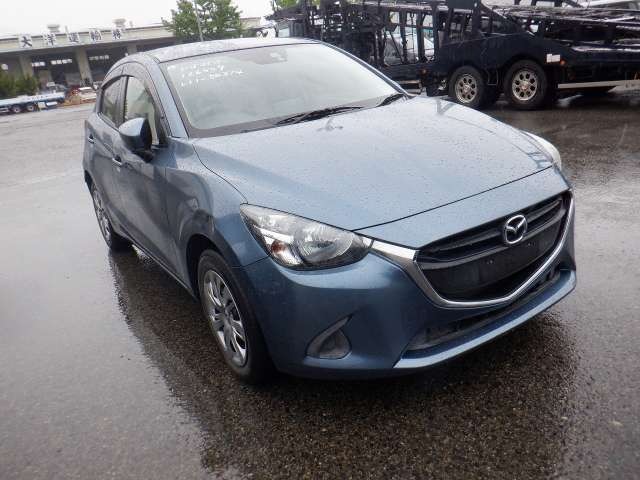 MAZDA DEMIO 2015