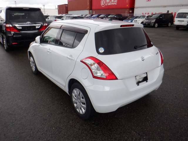 SUZUKI SWIFT photo 3