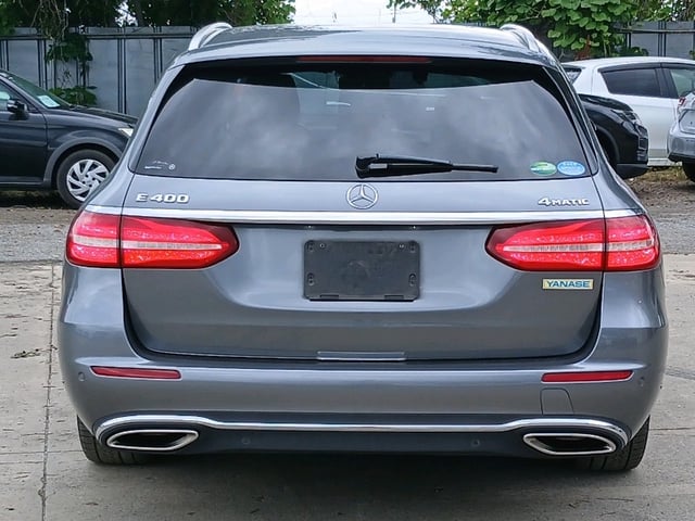 MERCEDES E CLASS STATIONWAGON photo 2