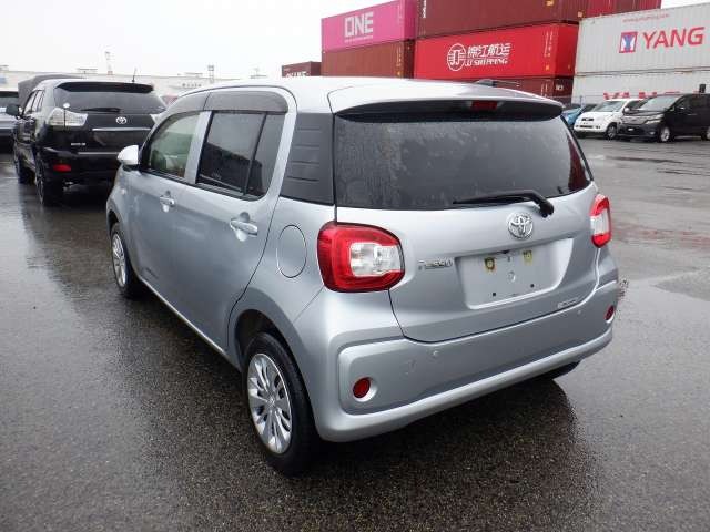 TOYOTA PASSO photo 3