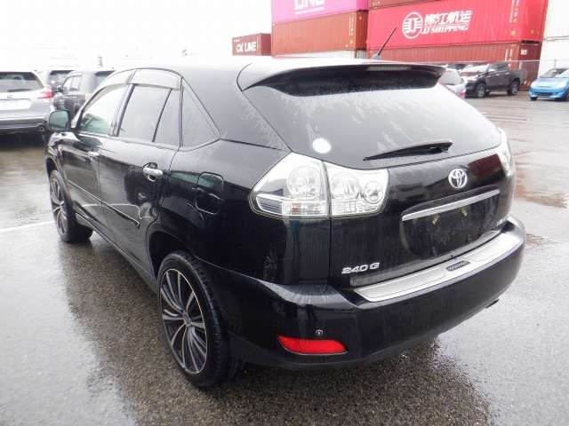 TOYOTA HARRIER photo 3