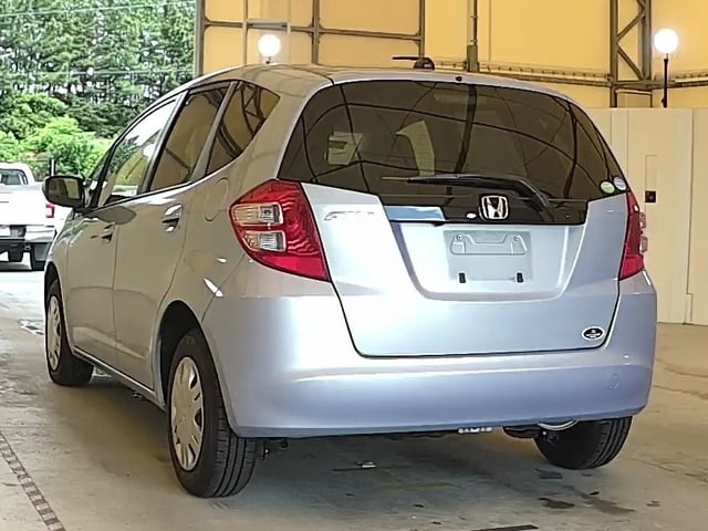 HONDA FIT photo 3