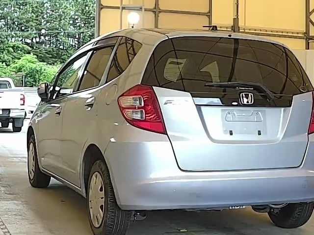 HONDA FIT photo 3