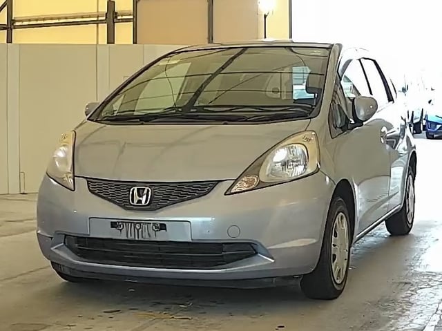 HONDA FIT photo 2