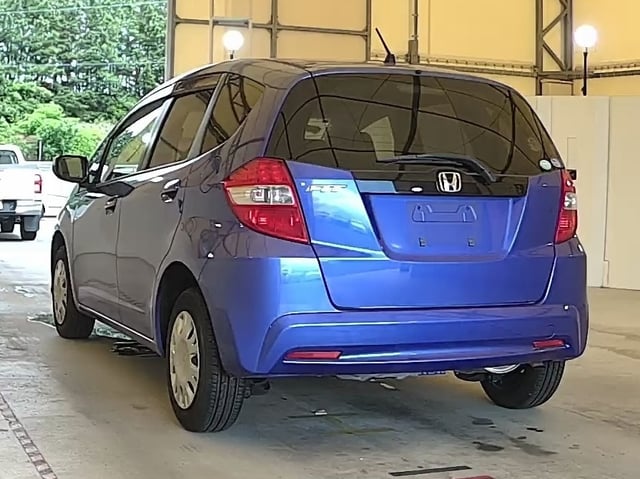 HONDA FIT photo 3