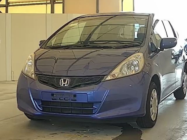 HONDA FIT photo 2