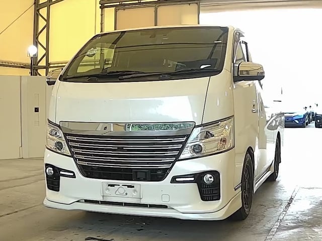 NISSAN NV350CARAVAN photo 2