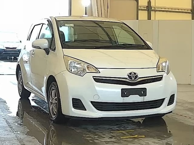 TOYOTA RACTIS 2011