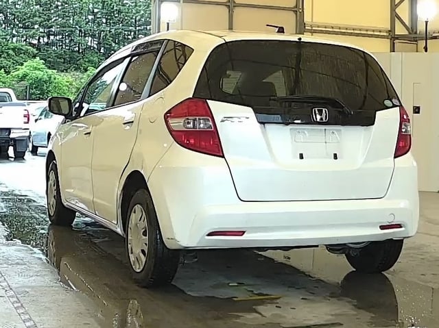 HONDA FIT photo 3