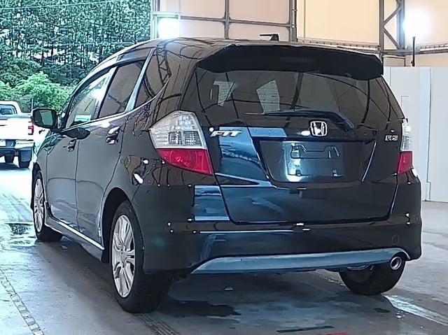 HONDA FIT photo 3