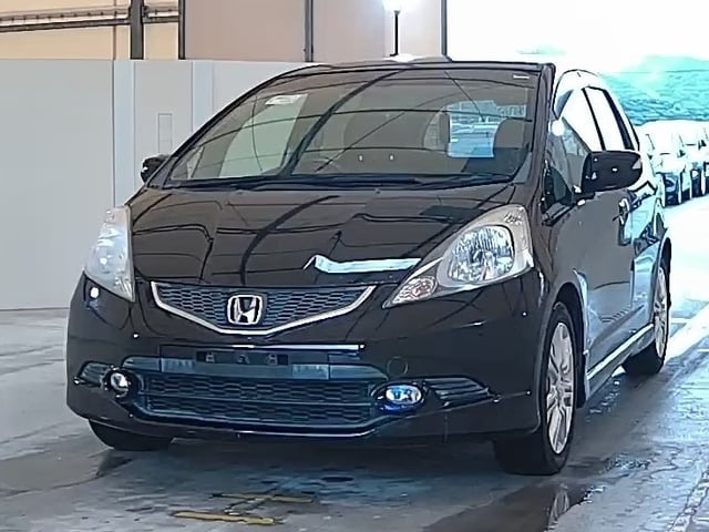 HONDA FIT photo 2
