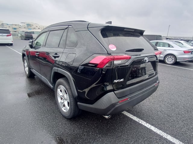 TOYOTA RAV4 photo 3