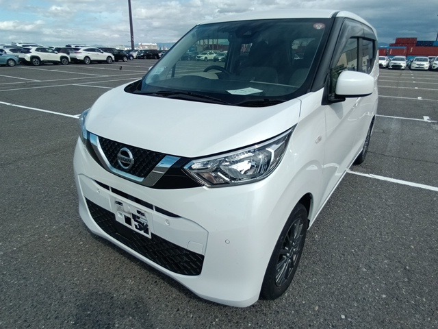NISSAN DAYZ photo 2