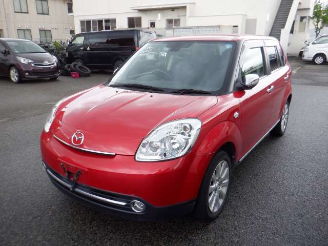 MAZDA VERISA photo 2