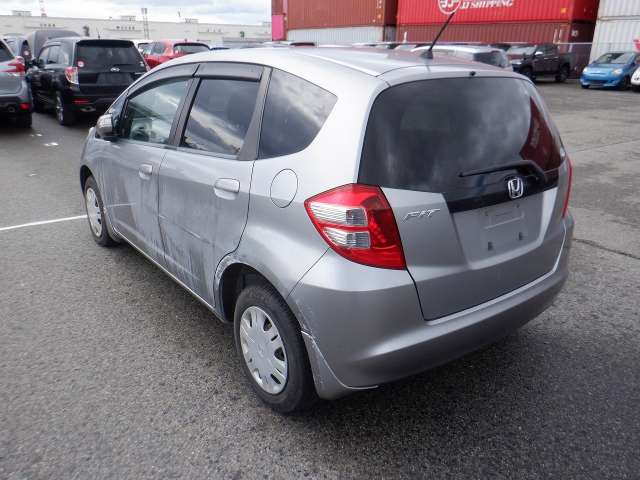 HONDA FIT photo 3