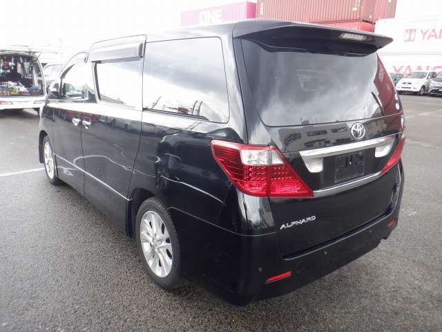 TOYOTA ALPHARD photo 3