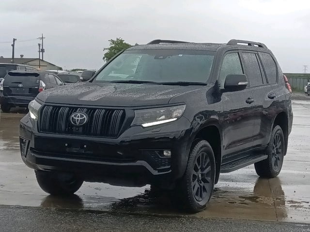 TOYOTA LAND CRUISER PRADO photo 3