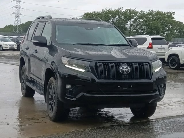 TOYOTA LAND CRUISER PRADO 2023