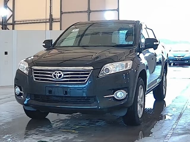 TOYOTA VANGUARD photo 2