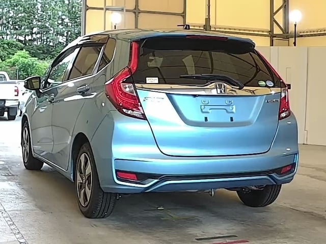 HONDA FIT HYBRID photo 3
