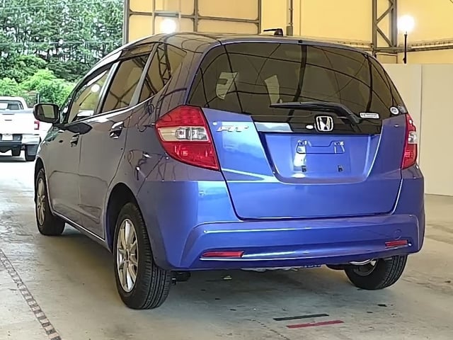 HONDA FIT photo 3