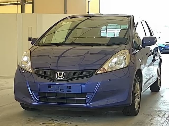 HONDA FIT photo 2