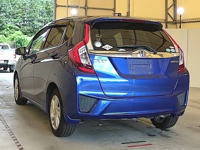 HONDA FIT HYBRID photo 3