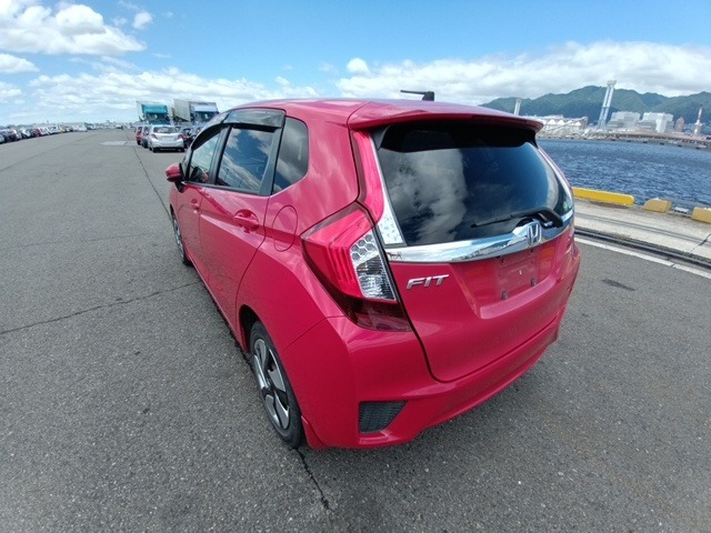 HONDA FIT HYBRID photo 3